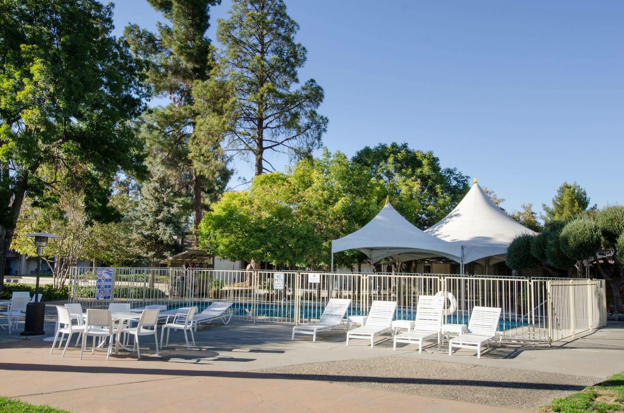 Los Gatos Lodge Exteriör bild